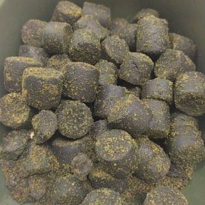 Appât Silure PELLETS d amorçages 2,5 kg THON/ FOIE AC CARPE BAITS